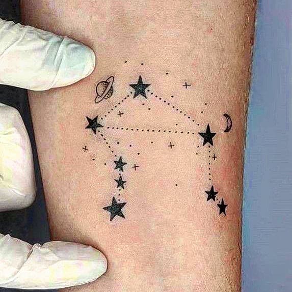 Tatuaje de la constelación de Libra 3