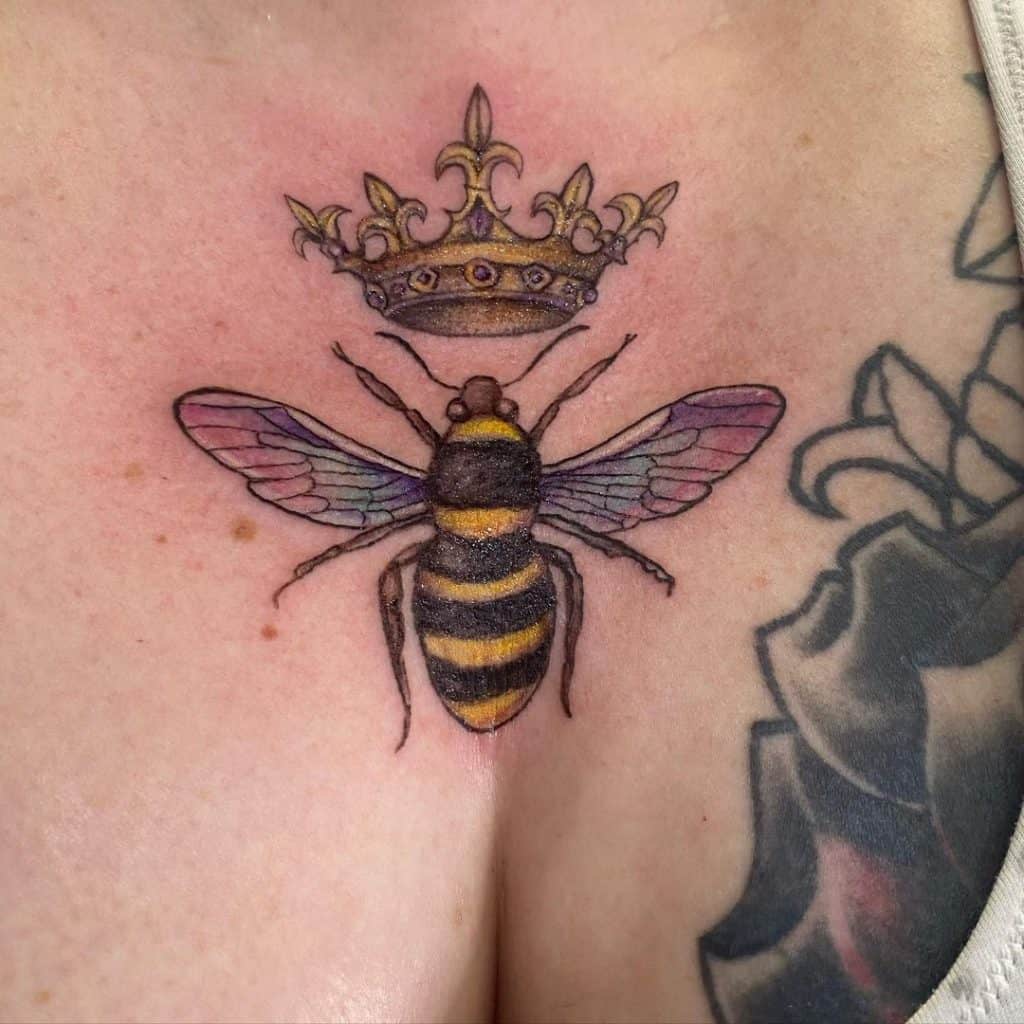 Tatuaje abeja reina 5