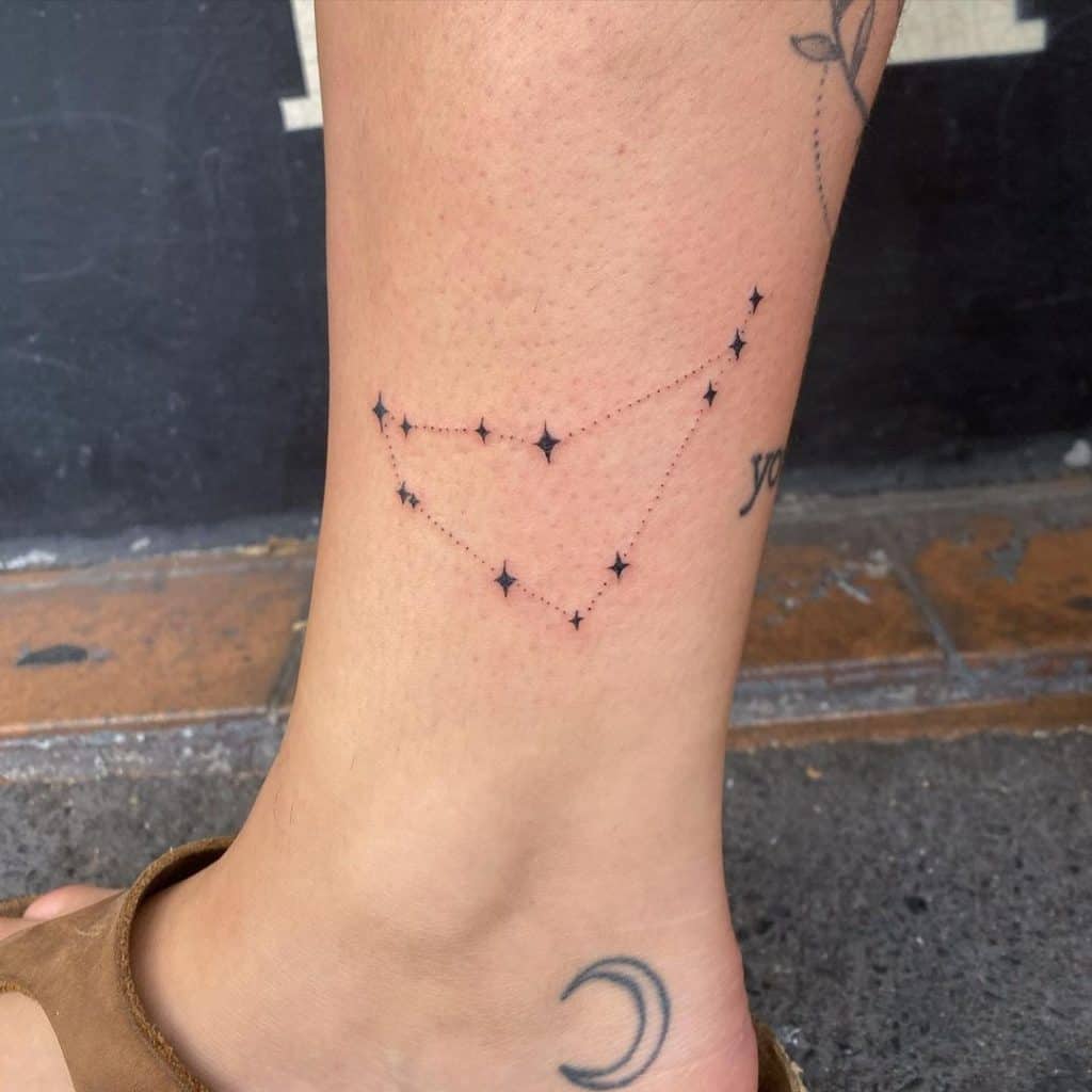 Tatuaje de la constelación de Capricornio 1