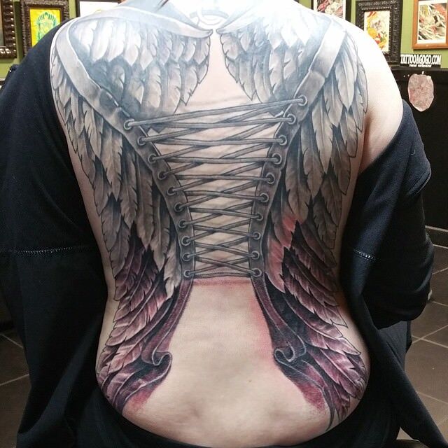 1656837380 82 85 tatuajes de alas alucinantes y su significado