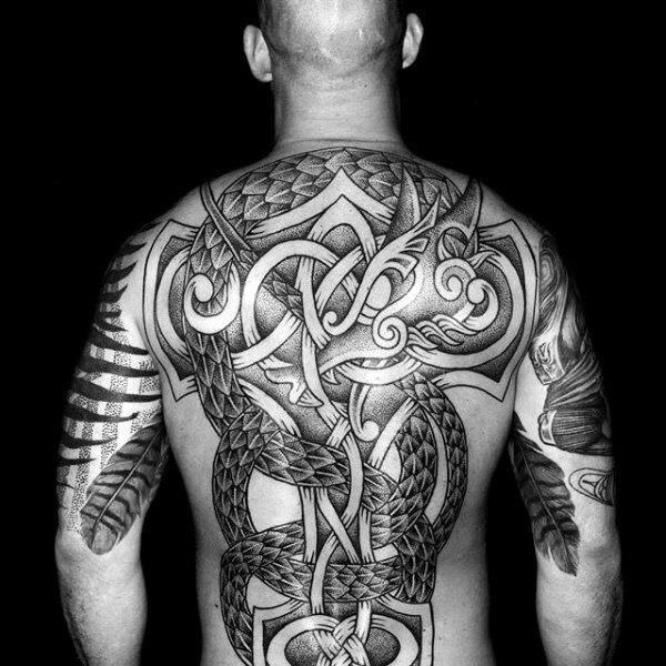 1656859478 529 115 alucinantes tatuajes vikingos y nordicos con significado
