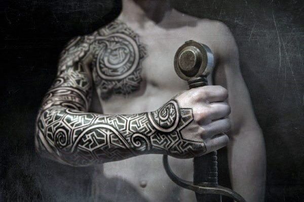 1656859480 216 115 alucinantes tatuajes vikingos y nordicos con significado