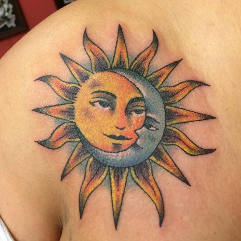 1656967894 428 85 alucinantes tatuajes de sol y luna y su significado