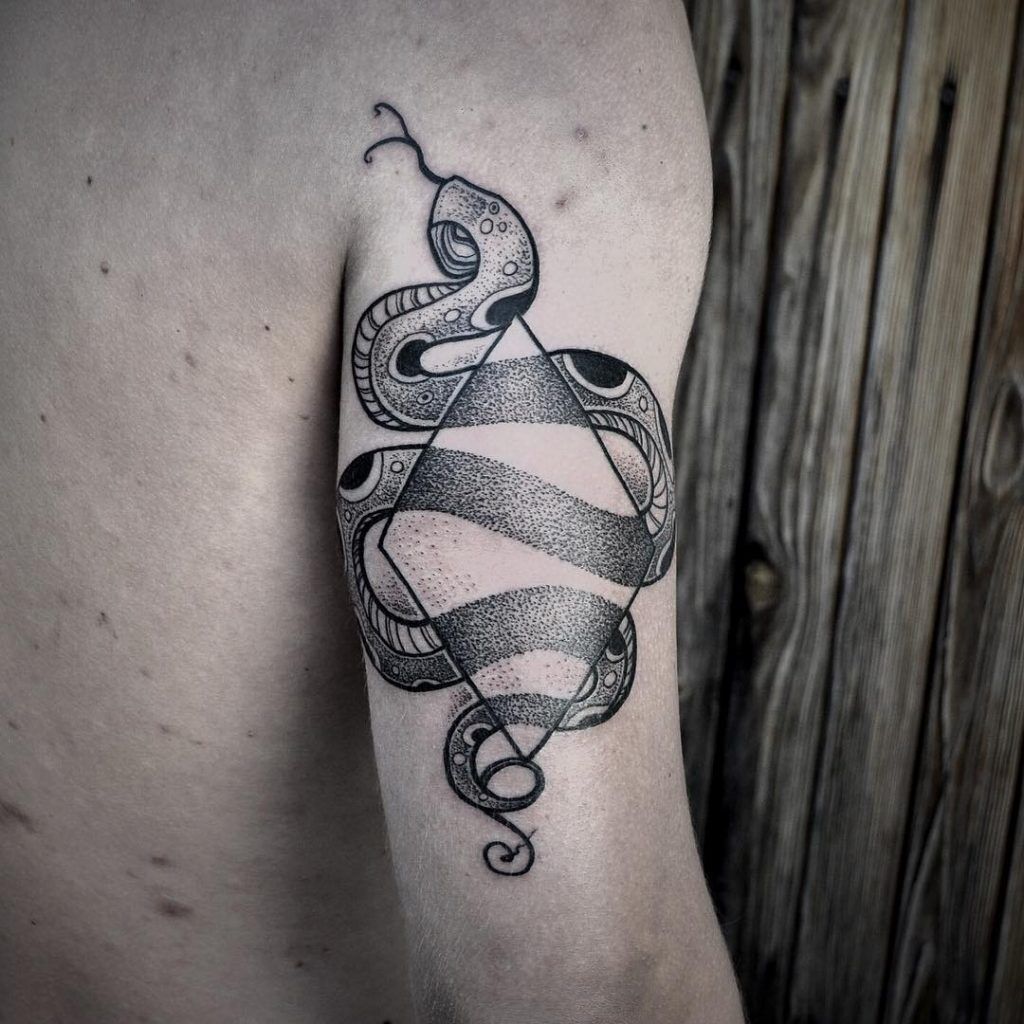 1656982758 264 85 tatuajes de serpientes alucinantes y su significado