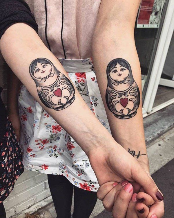 1656996083 981 135 hermosos tatuajes de hermanas y su significado