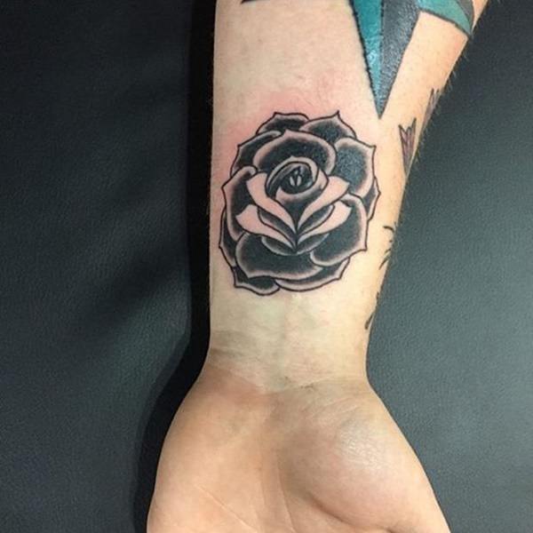 1657030946 248 135 hermosos tatuajes de rosas y su significado