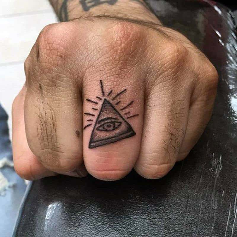 1657058099 204 135 tatuajes de piramides alucinantes y su significado