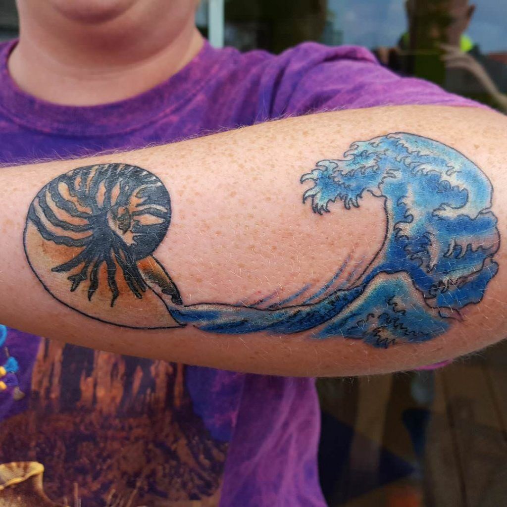 1657106319 548 75 tatuajes del oceano alucinantes y su significado