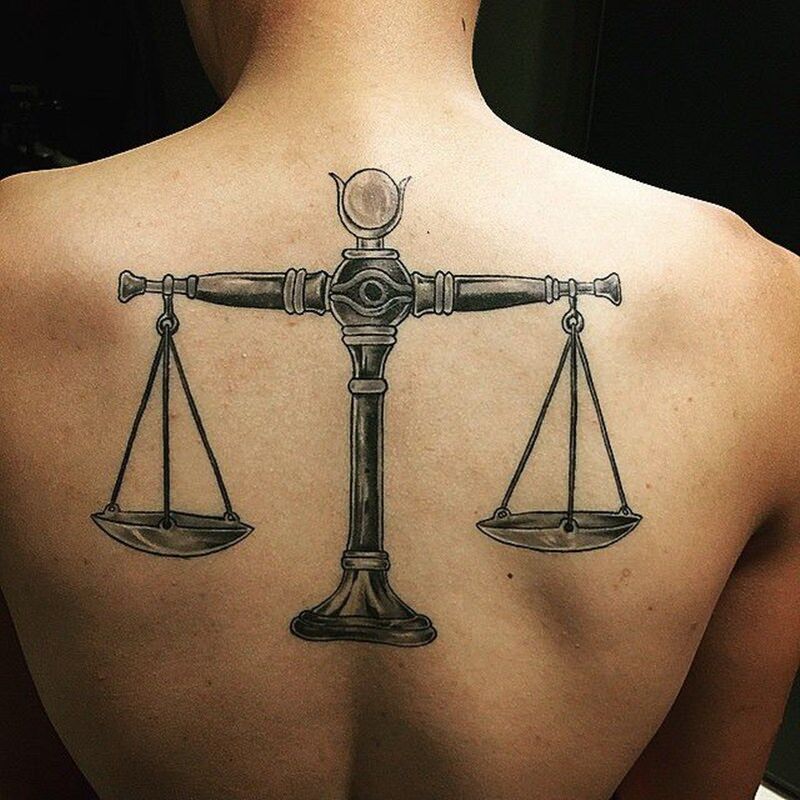 1657174175 979 115 alucinantes tatuajes de Libra y su significado