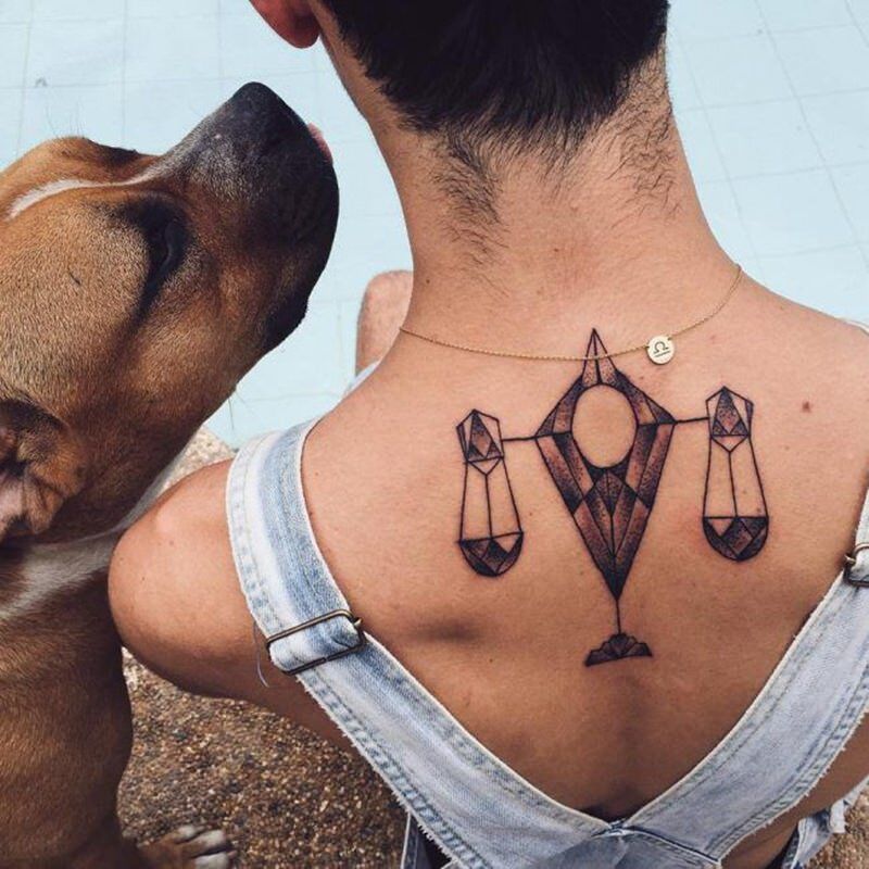 1657174176 978 115 alucinantes tatuajes de Libra y su significado