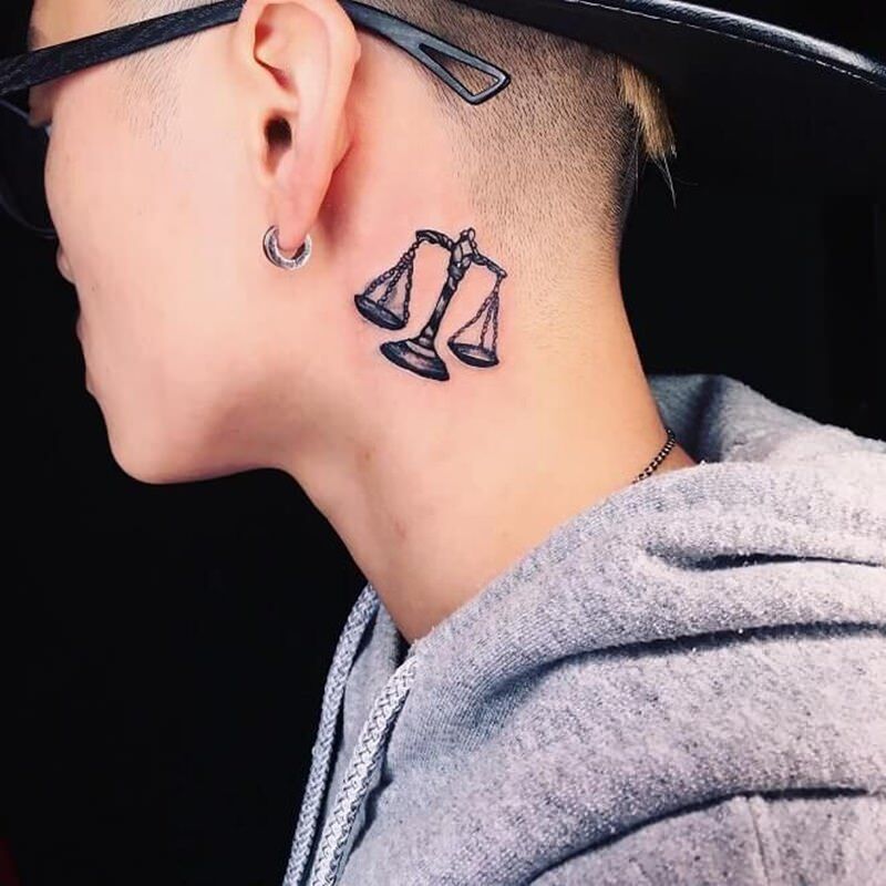 1657174177 91 115 alucinantes tatuajes de Libra y su significado