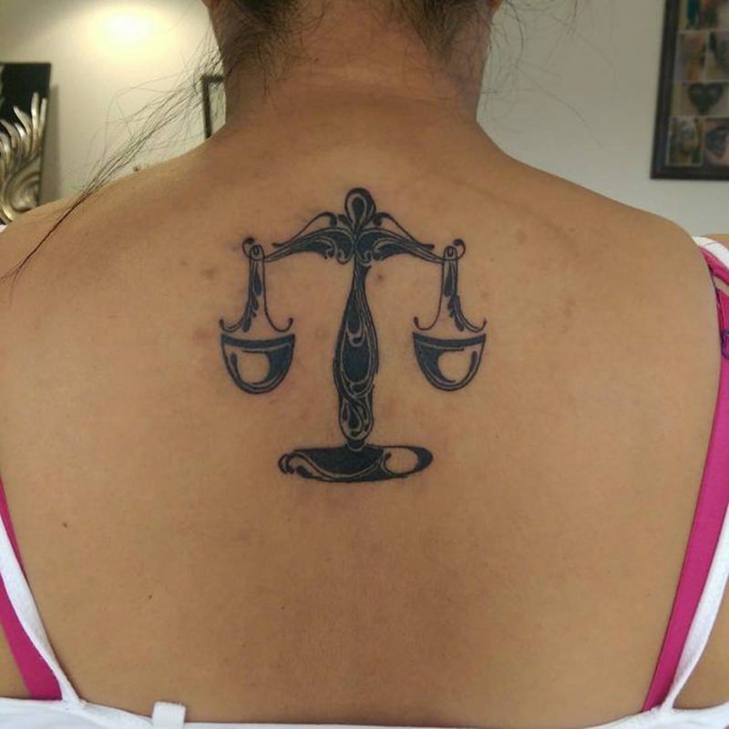 1657174186 986 115 alucinantes tatuajes de Libra y su significado