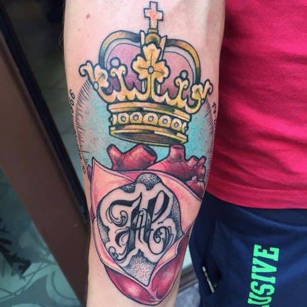 1657191017 480 85 alucinantes tatuajes de reyes y reinas y su significado