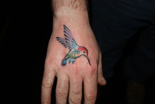 1657256467 413 45 alucinantes tatuajes de colibries y su significado