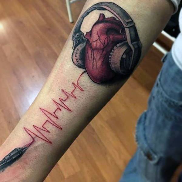 1657360336 872 65 tatuajes de latidos del corazon alucinantes y su significado