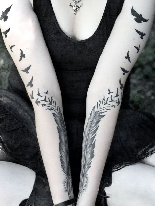 1657375061 365 95 tatuajes de plumas alucinantes y su significado
