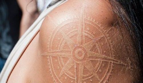 1657450849 10 85 asombrosos tatuajes de brujulas y nauticos con significado