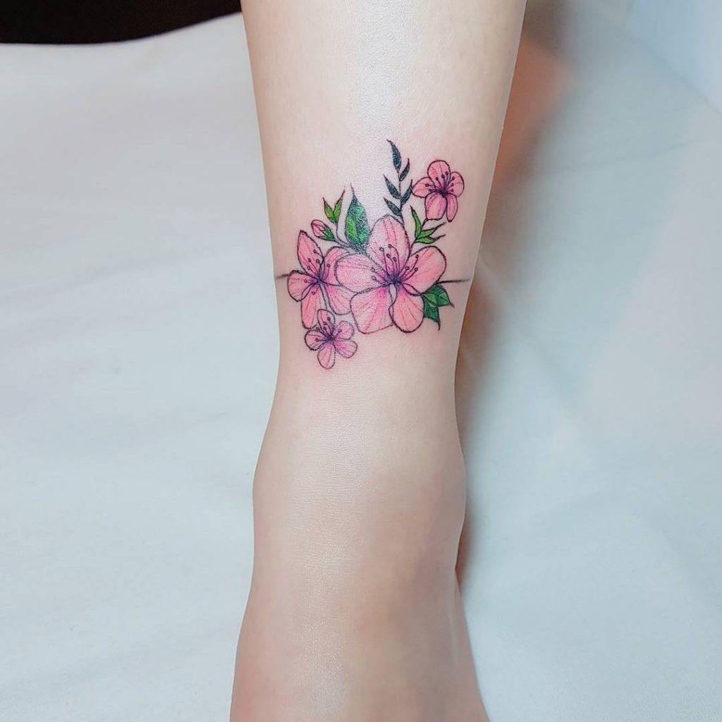 1657464009 152 75 asombrosos tatuajes de flores de cerezo y su significado