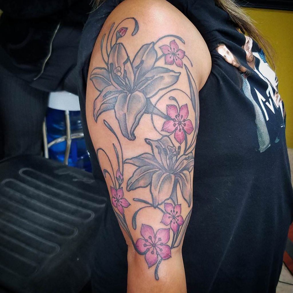 1657464009 370 75 asombrosos tatuajes de flores de cerezo y su significado