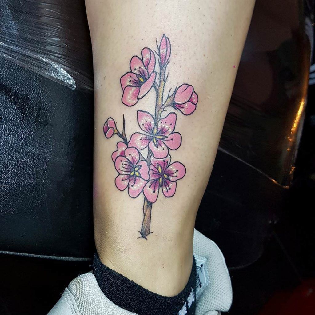 1657464009 984 75 asombrosos tatuajes de flores de cerezo y su significado