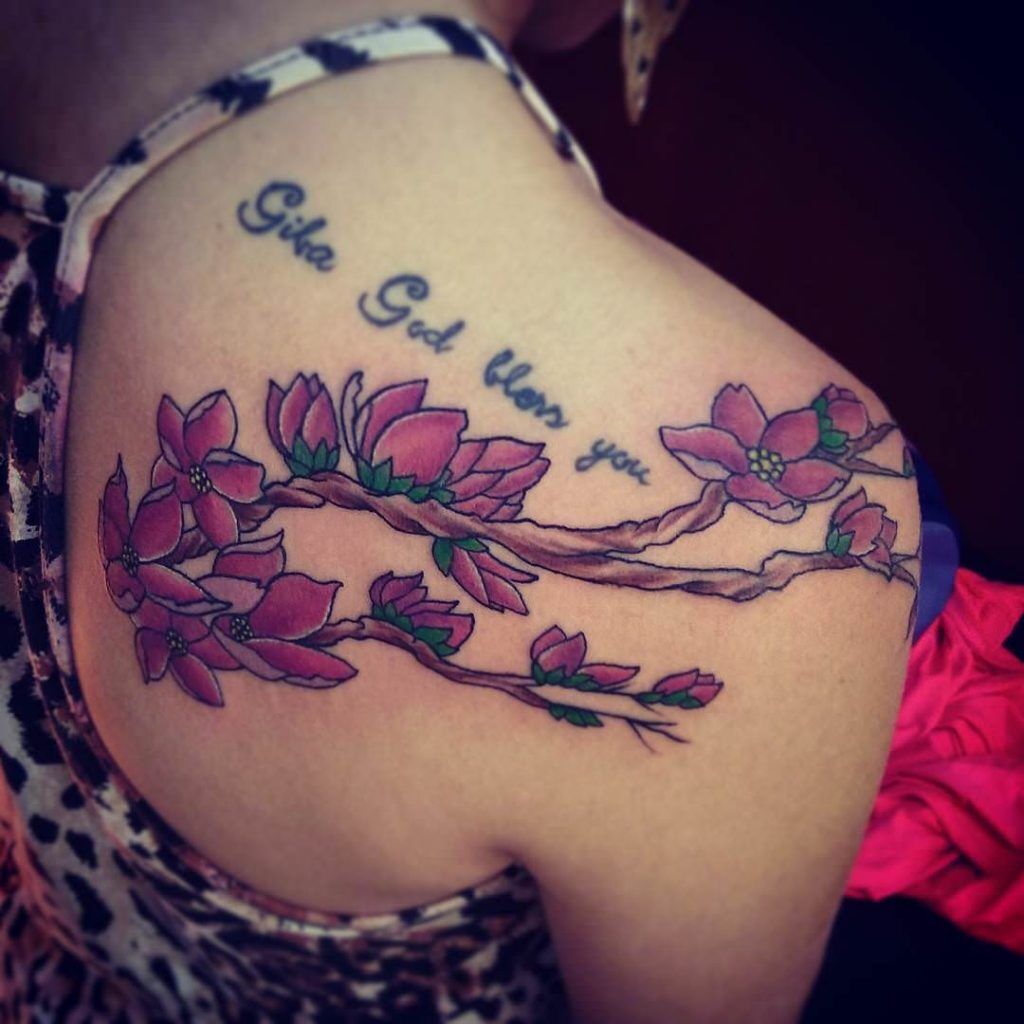 1657464011 139 75 asombrosos tatuajes de flores de cerezo y su significado