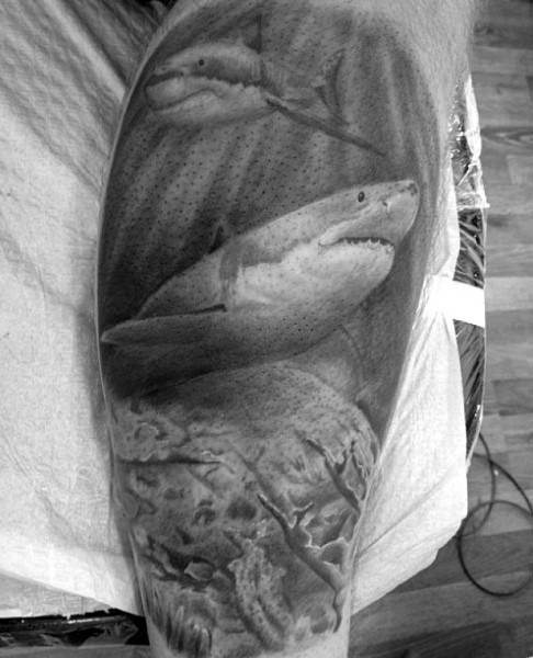 1657518119 10 85 tatuajes de tiburones alucinantes y su significado