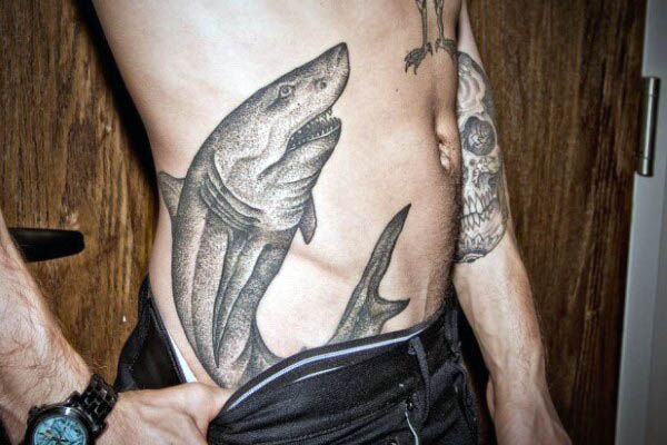1657518120 120 85 tatuajes de tiburones alucinantes y su significado
