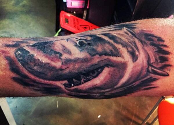 1657518122 552 85 tatuajes de tiburones alucinantes y su significado