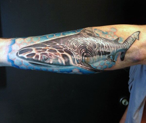 1657518123 407 85 tatuajes de tiburones alucinantes y su significado
