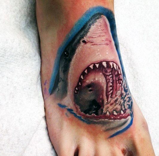 1657518124 644 85 tatuajes de tiburones alucinantes y su significado