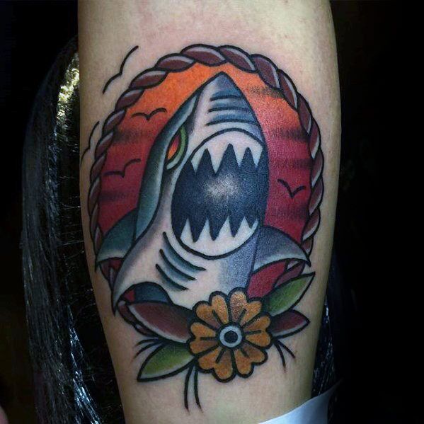 1657518124 880 85 tatuajes de tiburones alucinantes y su significado