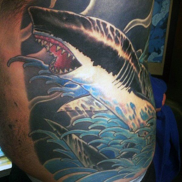1657518127 309 85 tatuajes de tiburones alucinantes y su significado