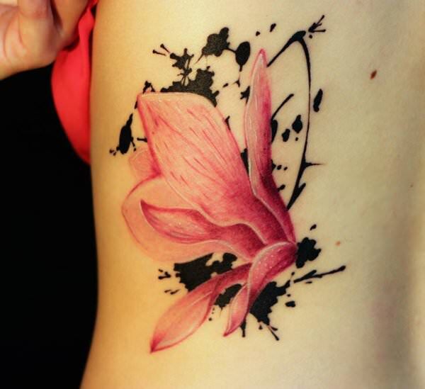 1657521075 212 85 tatuajes de flores alucinantes y su significado