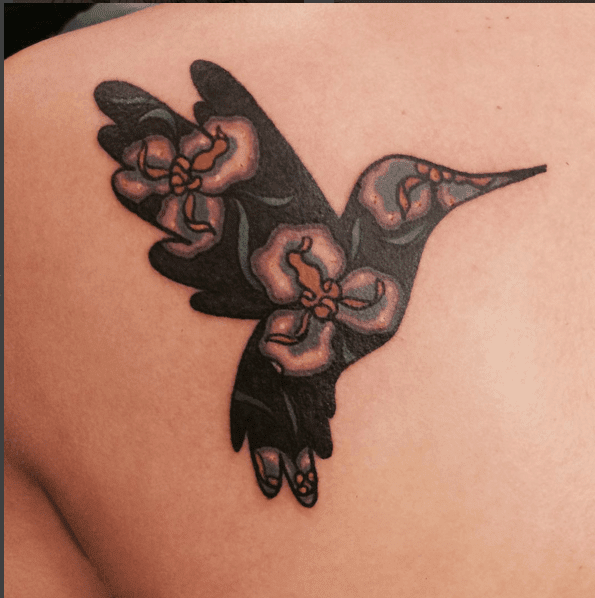 45 alucinantes tatuajes de colibries y su significado