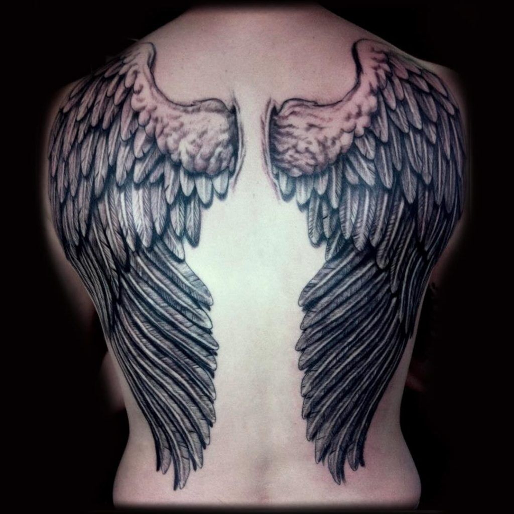 85 tatuajes de alas alucinantes y su significado