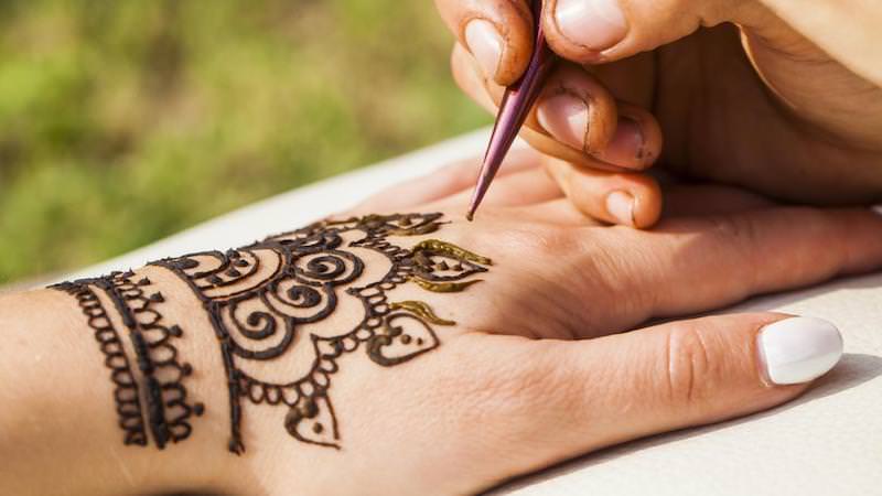 Henna Tattoo Creation