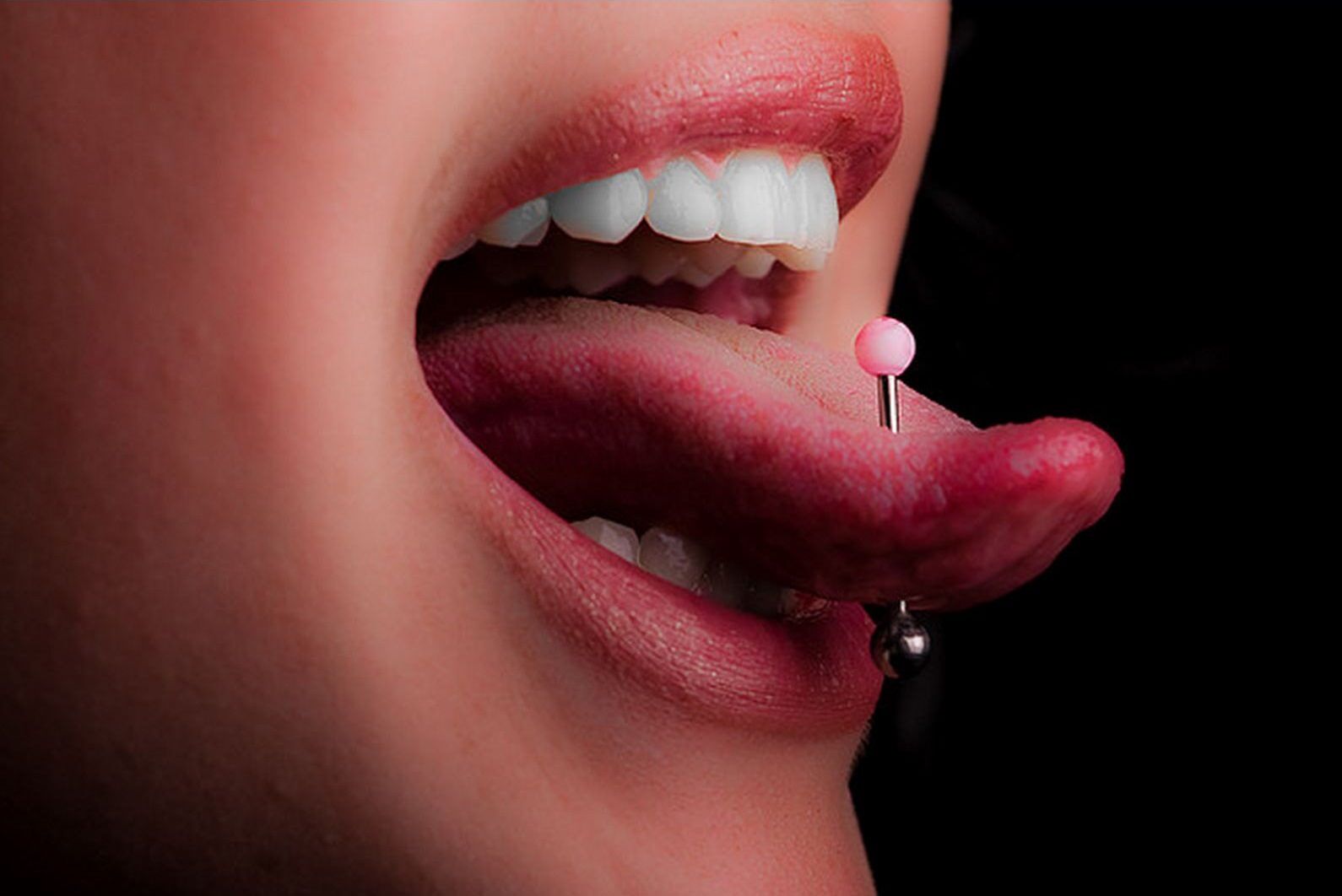 Hinchazon de la perforacion de la lengua causas y tratamiento