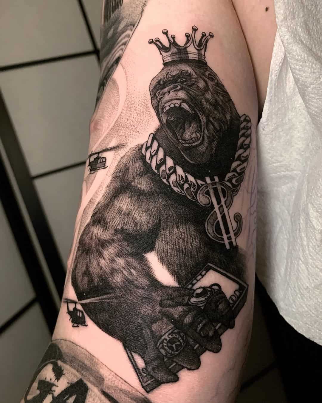 Idea del brazo de los diseños del tatuaje de King Kong