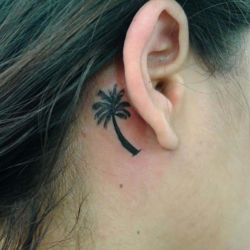Pequeños tatuajes de palmeras 1