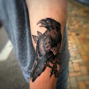105 tatuajes de cuervos alucinantes y su significado