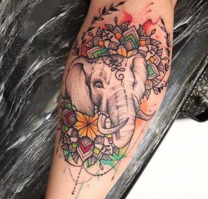 95 tatuajes de elefantes alucinantes y su significado