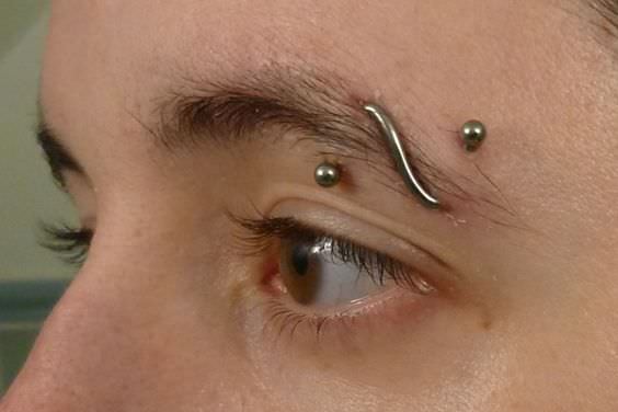 eyebrow piercing 3