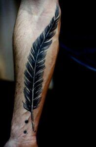 95 tatuajes de plumas alucinantes y su significado