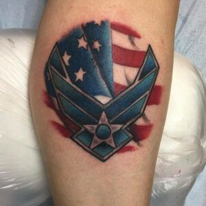 Política y regulaciones de tatuajes de la Fuerza Aérea de EE. UU.